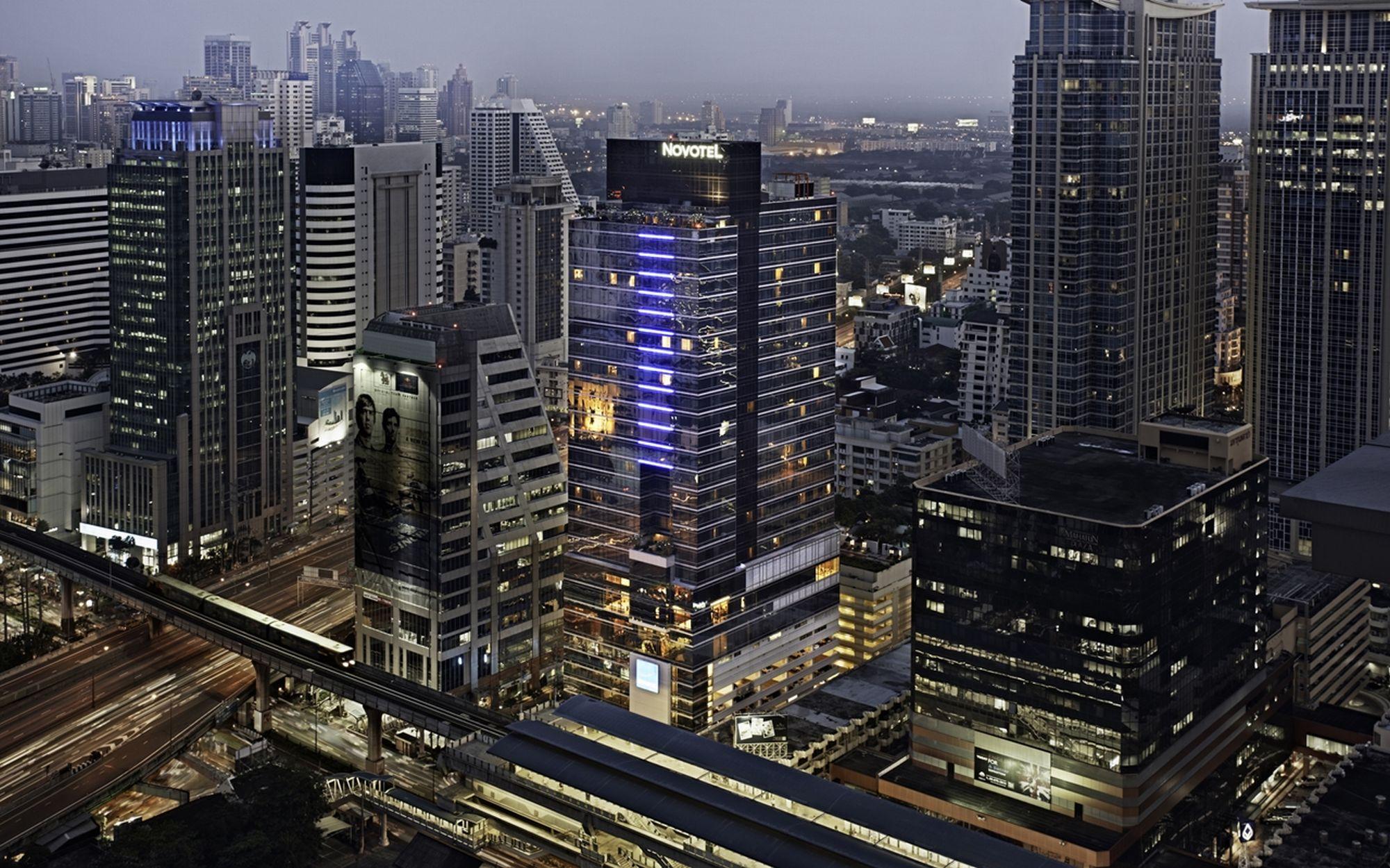 Four Points By Sheraton Bangkok Ploenchit Hotel Exterior photo