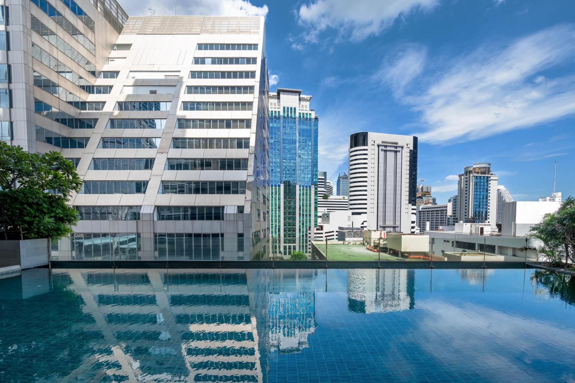 Four Points By Sheraton Bangkok Ploenchit Hotel Exterior photo