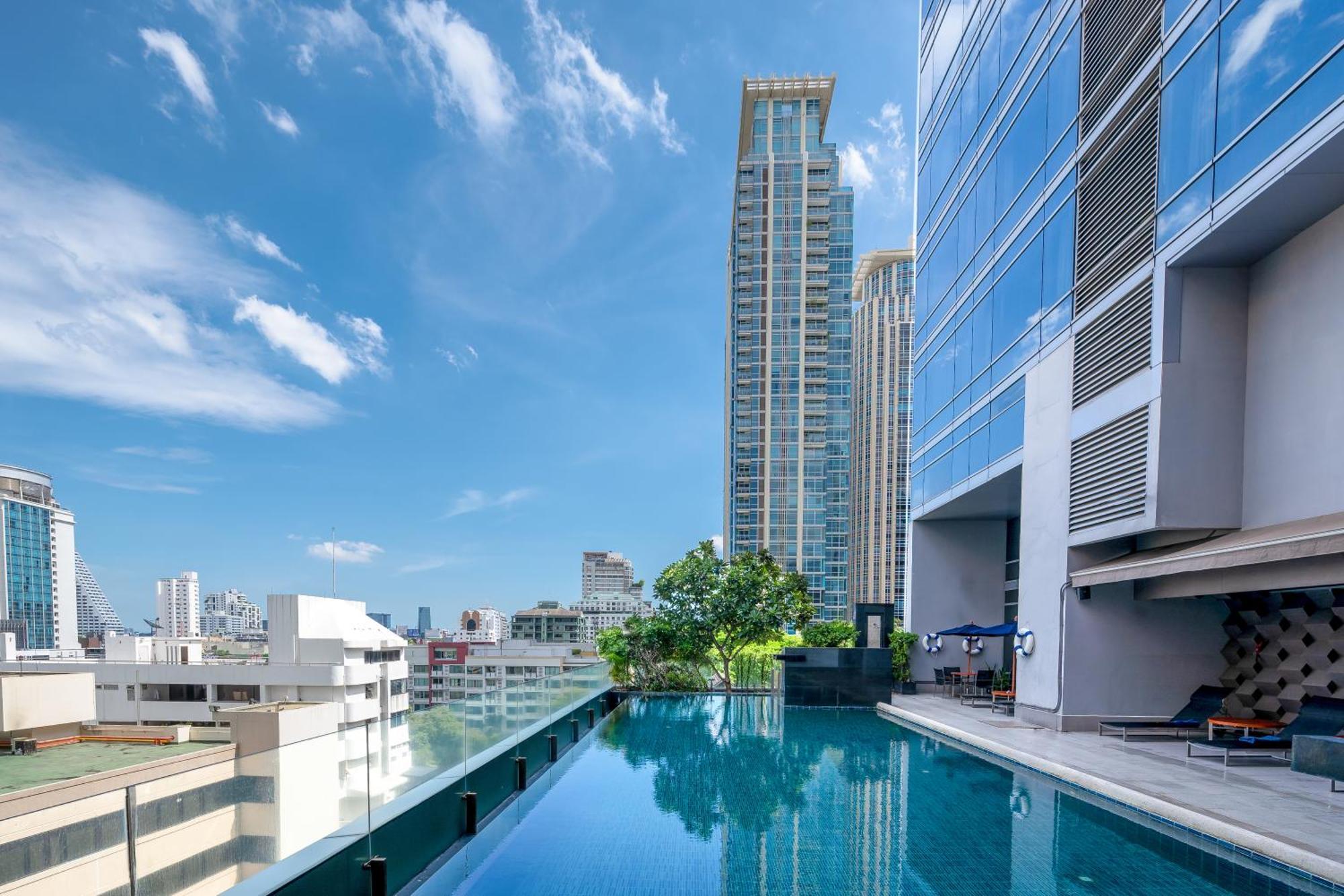 Four Points By Sheraton Bangkok Ploenchit Hotel Exterior photo