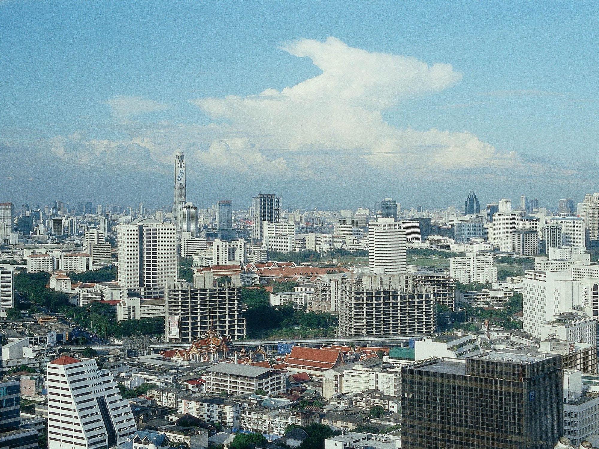 Four Points By Sheraton Bangkok Ploenchit Hotel Exterior photo